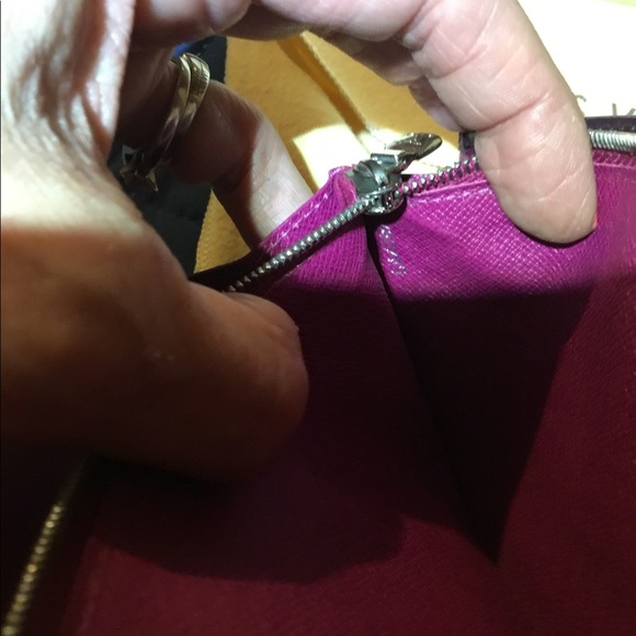 Vintage Authentic Louis Vuitton Epi Porte Feuille Sara Leather Long Bifold Walle - Picture 15 of 15